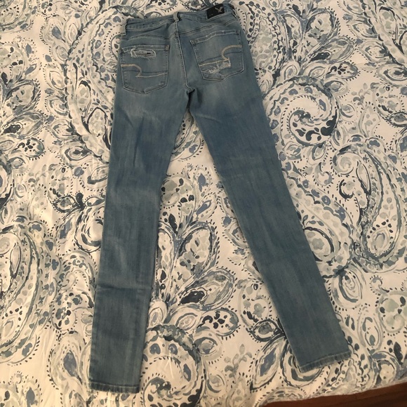 American Eagle High Rise Ripped Jeans - Picture 5 of 7